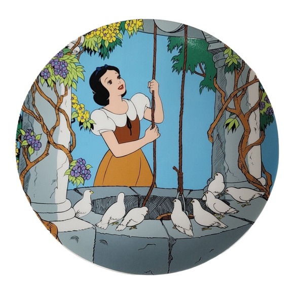 Disney Snow White "At the Wishing Well" Collector Plate Fairytale Collectible - Picture 1 of 7